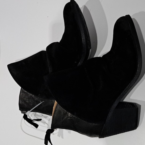 Soft Teyton  Mixed Leather Bootie - Picture 6 of 9